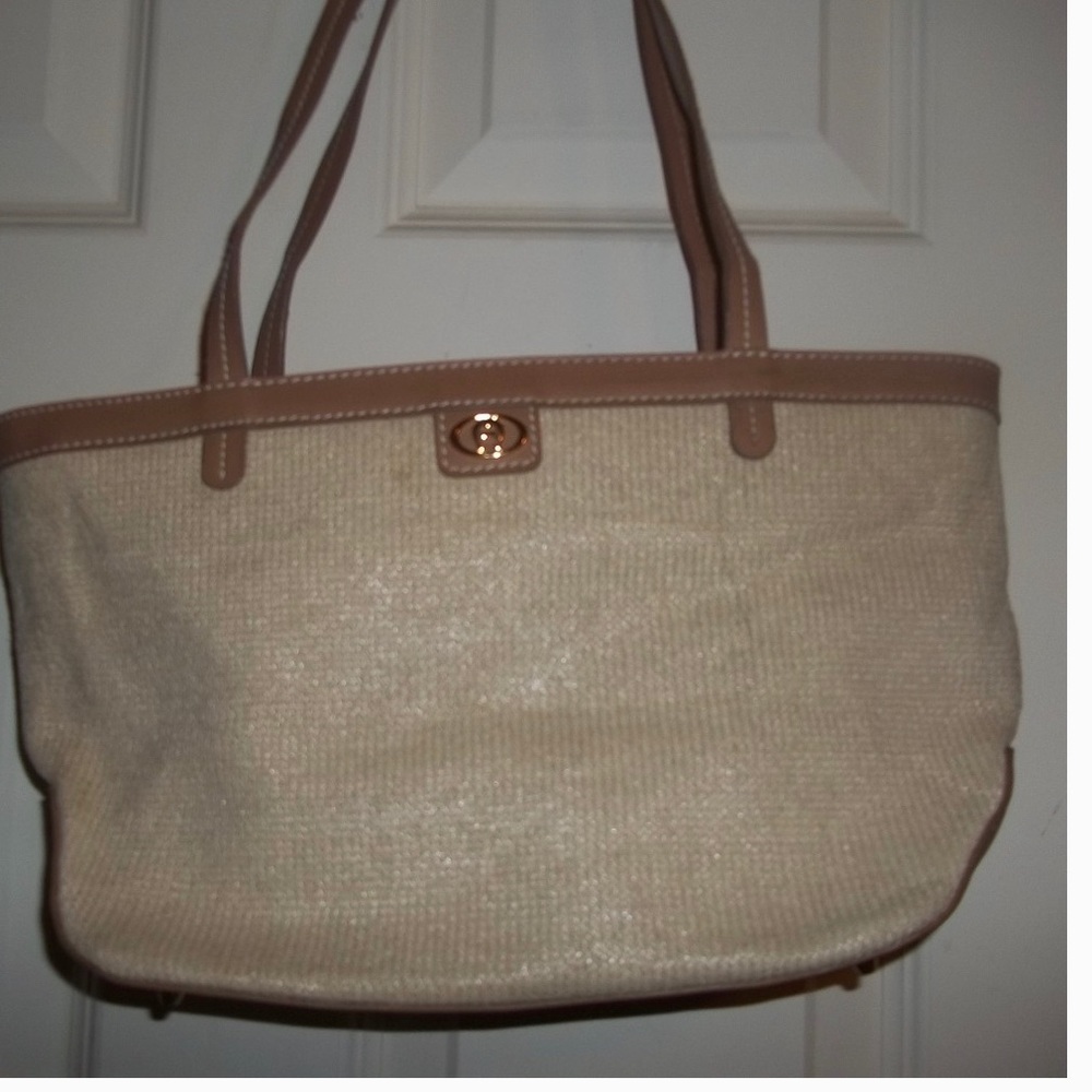 ETIENNE AIGNER Woven Straw Raffia gorgeous purse